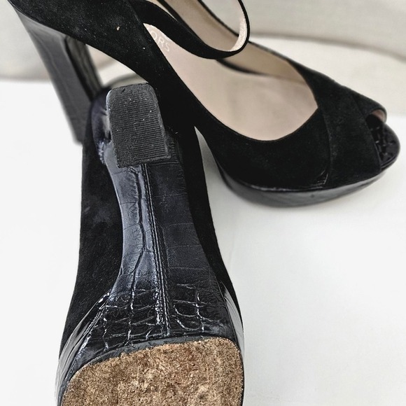 Michael Kors Ladies Black Suede and Leather Heels Size 7 - Picture 14 of 15